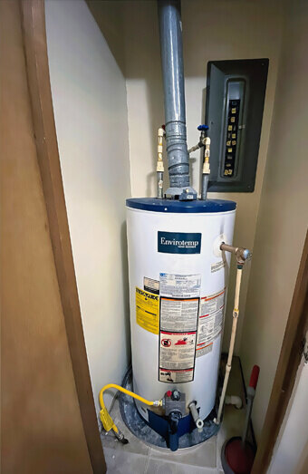 https://plumbercanningvale.com.au/uploads/2025/06/hot-water-134456.jpg