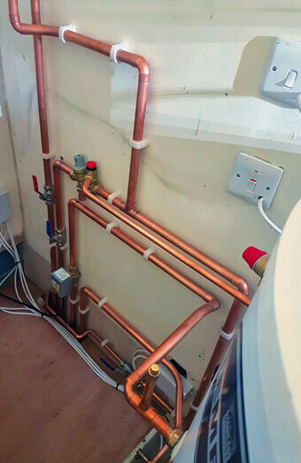 https://plumbercanningvale.com.au/uploads/2025/06/hot-water-301986.jpg